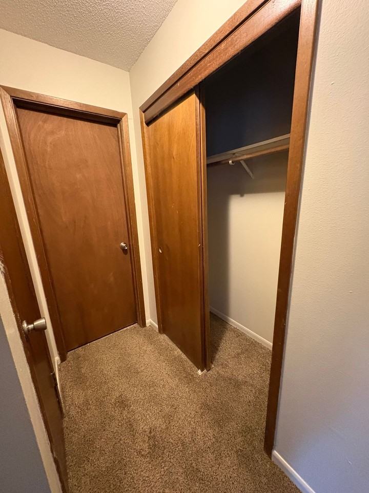 1 bed, 1 bath - $695/month - Photo 7 of 8