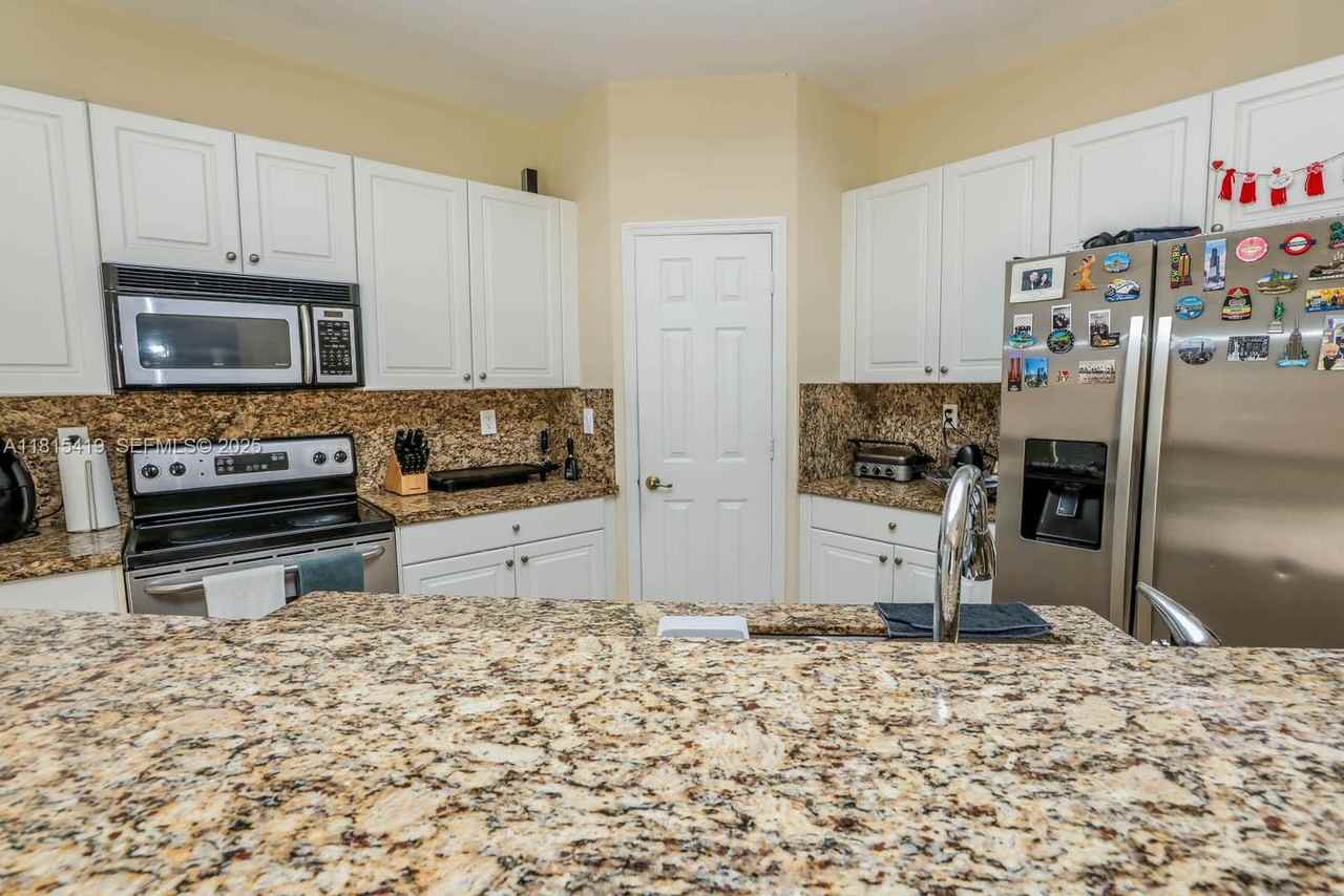 5741 Northwest 112th Court #5741 - Photo 4 of 50