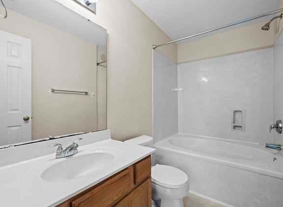 2801 Trailwood Pines Ln #202 - Photo 5 of 11