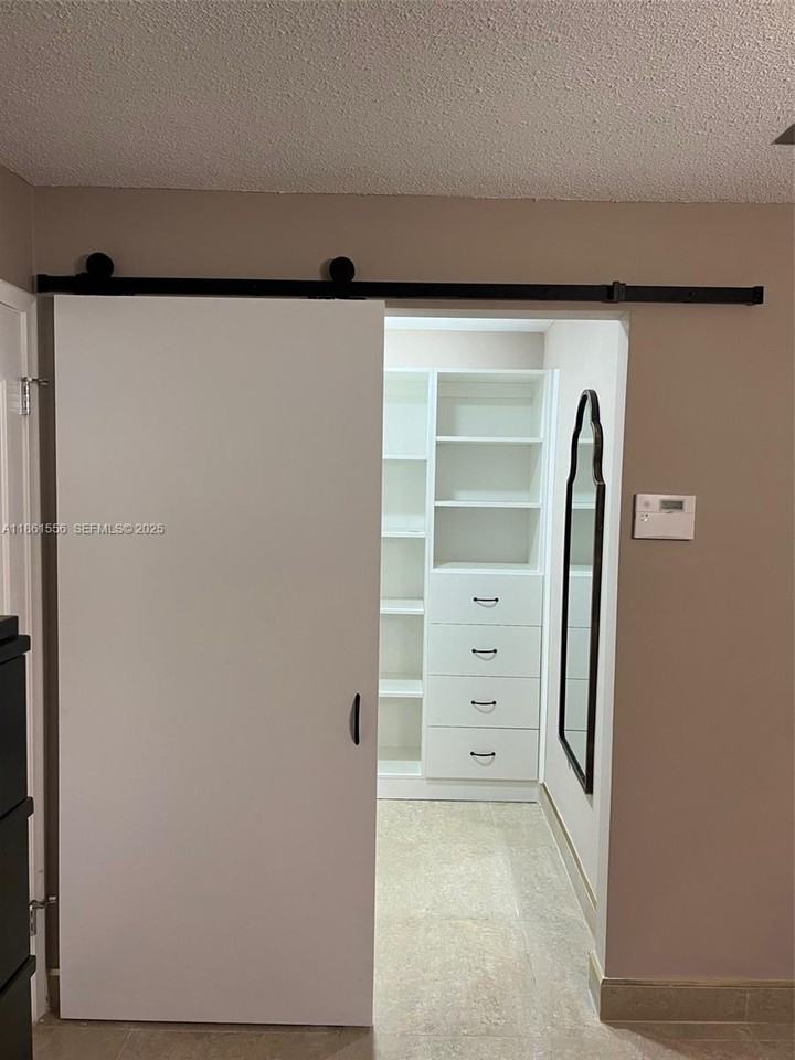 1041 Washington Street - Photo 2 of 13