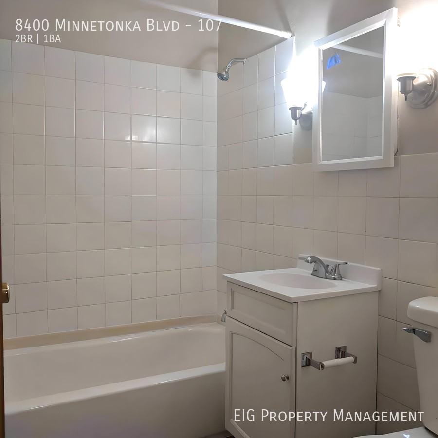 Trailway - Photo 7 of 39