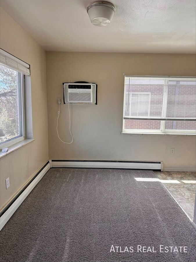 551 S Fairfax Street - Photo 3 of 10