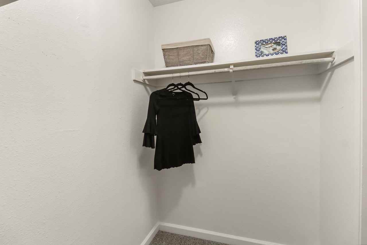 River's Edge Apartments - Photo 5 of 50