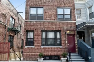 featured image of 2498 Bathgate Ave