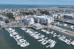 featured image of 4521 Pretty Lake Ave