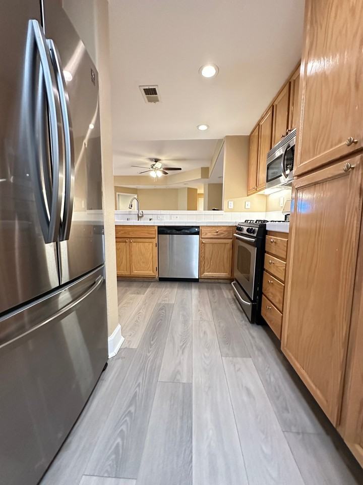 1875 Baudouin Pl #1 - Photo 3 of 19