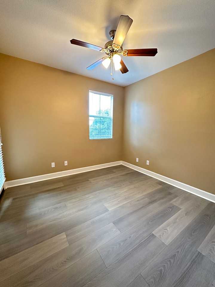 1875 Baudouin Pl #1 - Photo 4 of 19