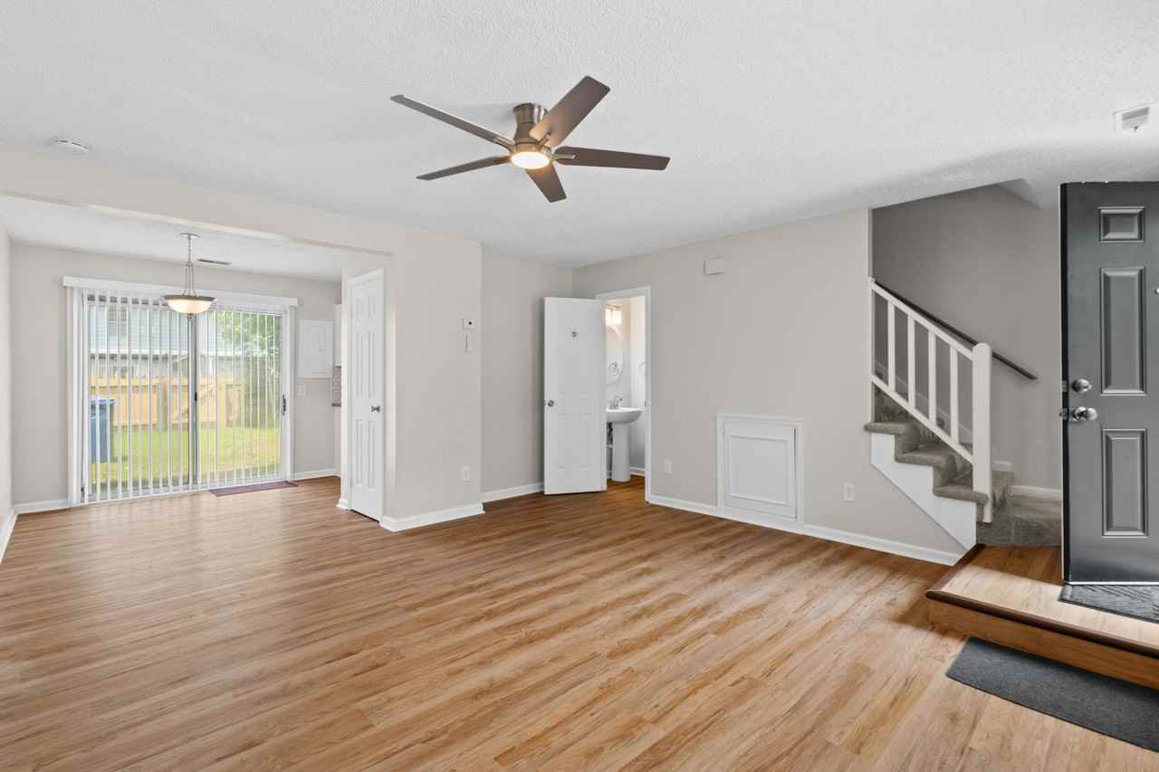 908 Spinnaker Ct #1 - Photo 4 of 48