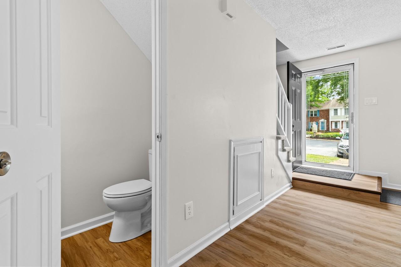 908 Spinnaker Ct #1 - Photo 6 of 48