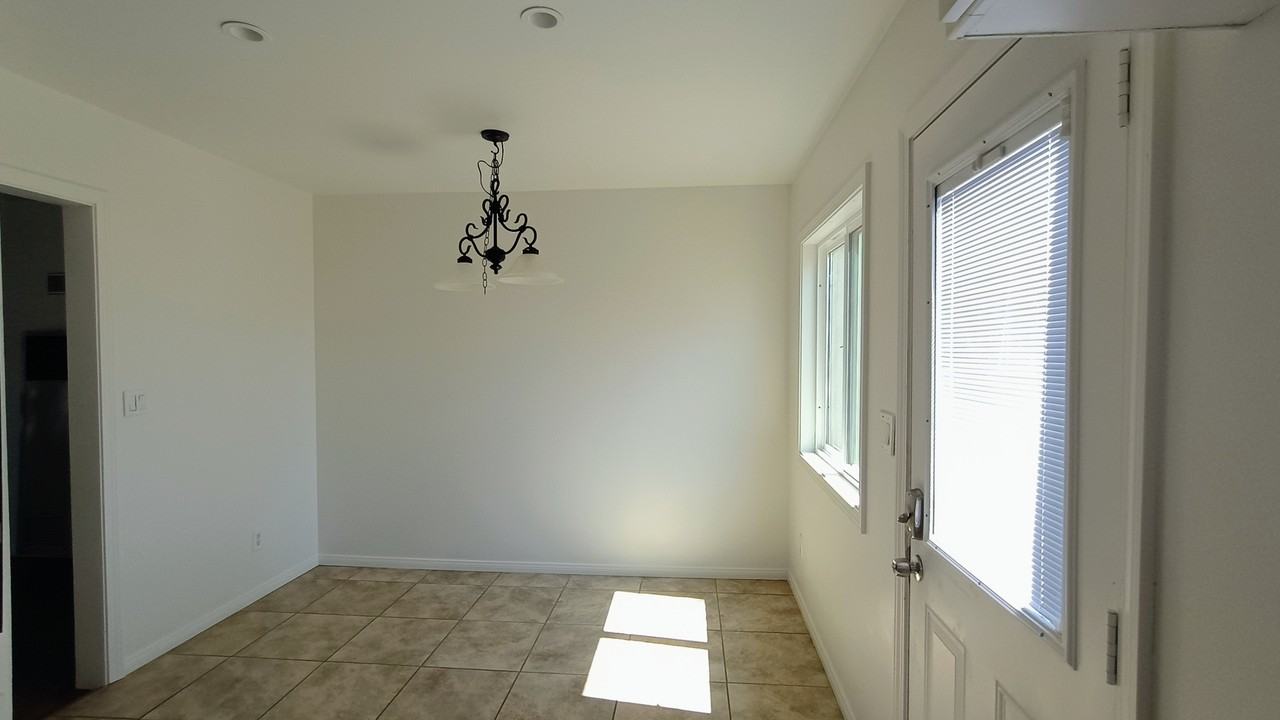 5130 Savannah St #1 - Photo 5 of 10