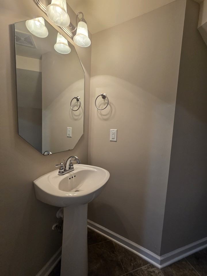 8007 Tiger Ct #1 - Photo 6 of 10