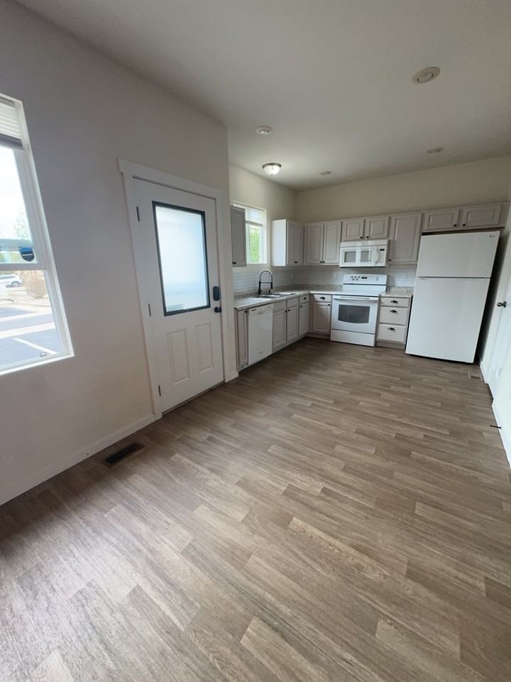 5198 Dovetail Ln #1 - Photo 3 of 19