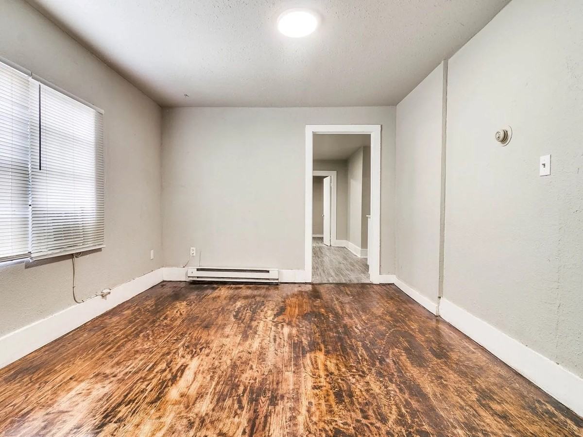 NW 11th St Unit D_1740 - Photo 7 of 15