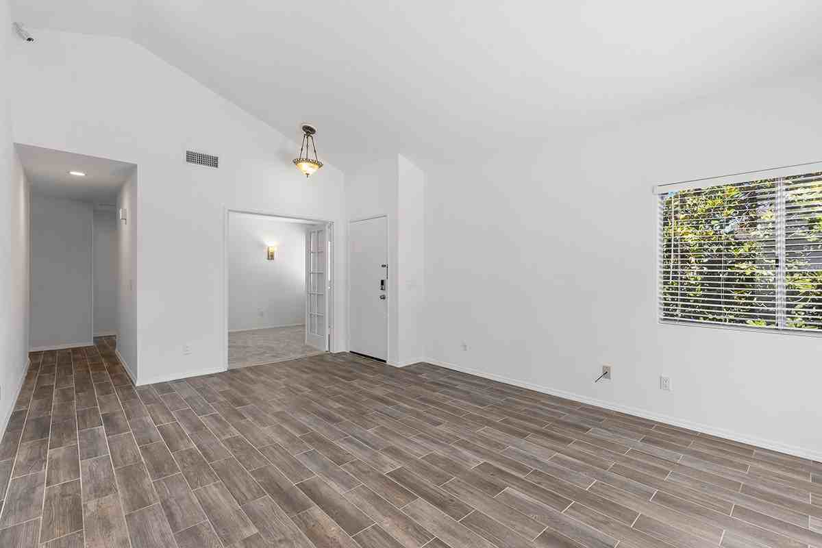 11239 Avenida De Los Lobos - GUnit G #G - Photo 3 of 30