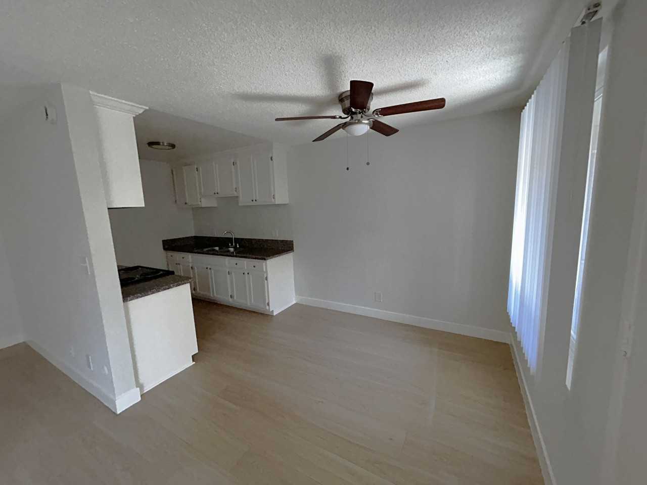 3139 - 957 Menlo Ave. - Photo 7 of 19