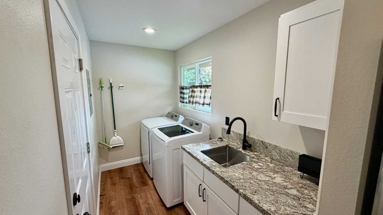 16-2063 Pearl Dr #1 - Photo 7 of 47