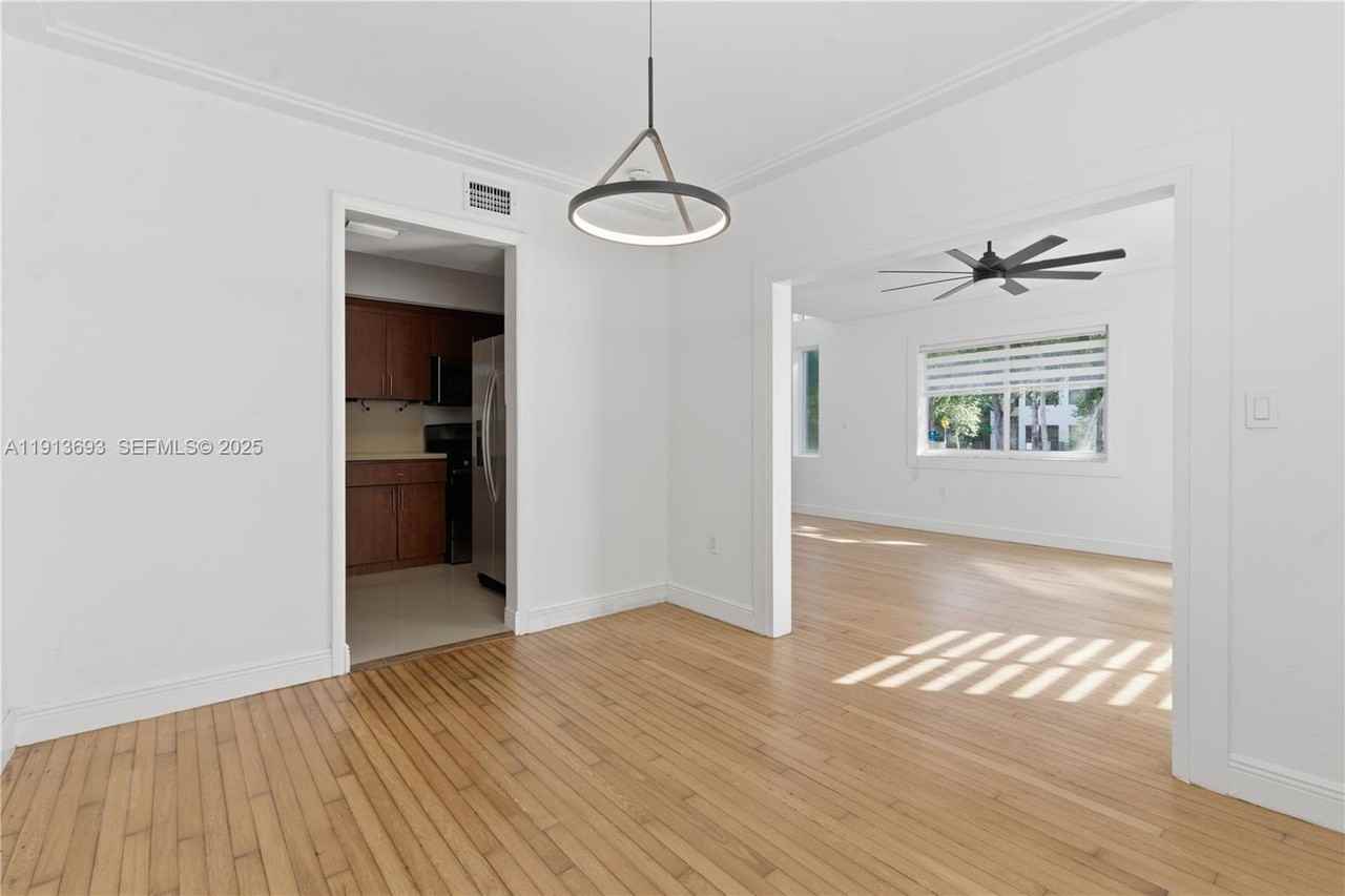 1244 Southwest 13th Avenue #1 - Photo 5 of 33