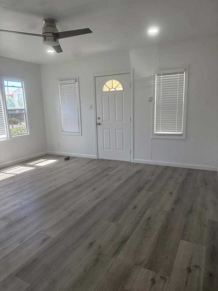 28th St Apartments - Photo 4 of 35