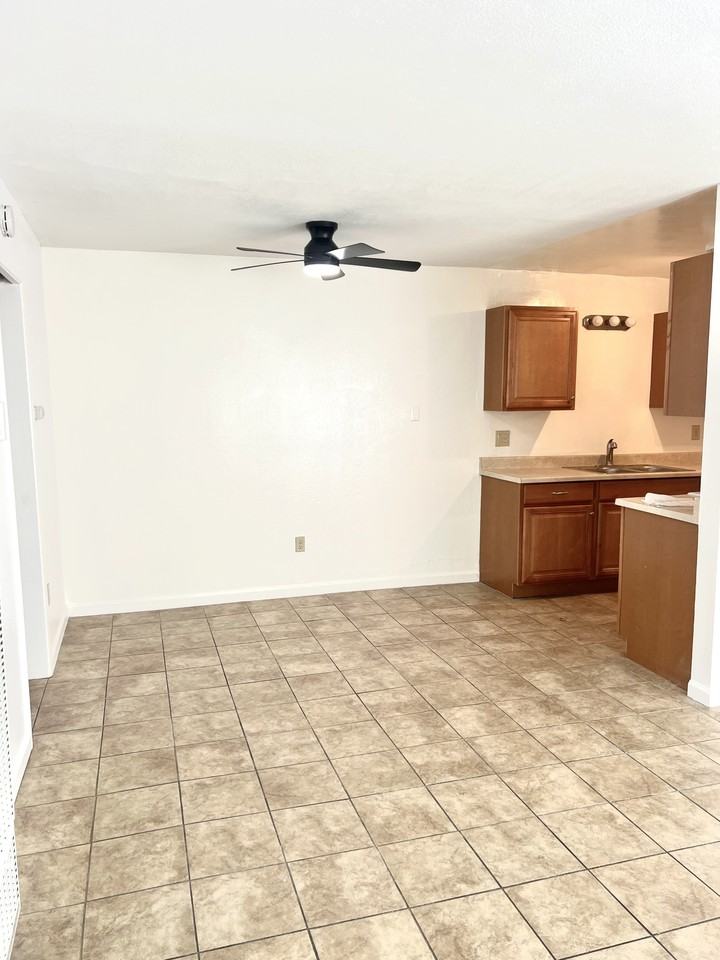 2240 West Dunlop Street - Photo 4 of 6