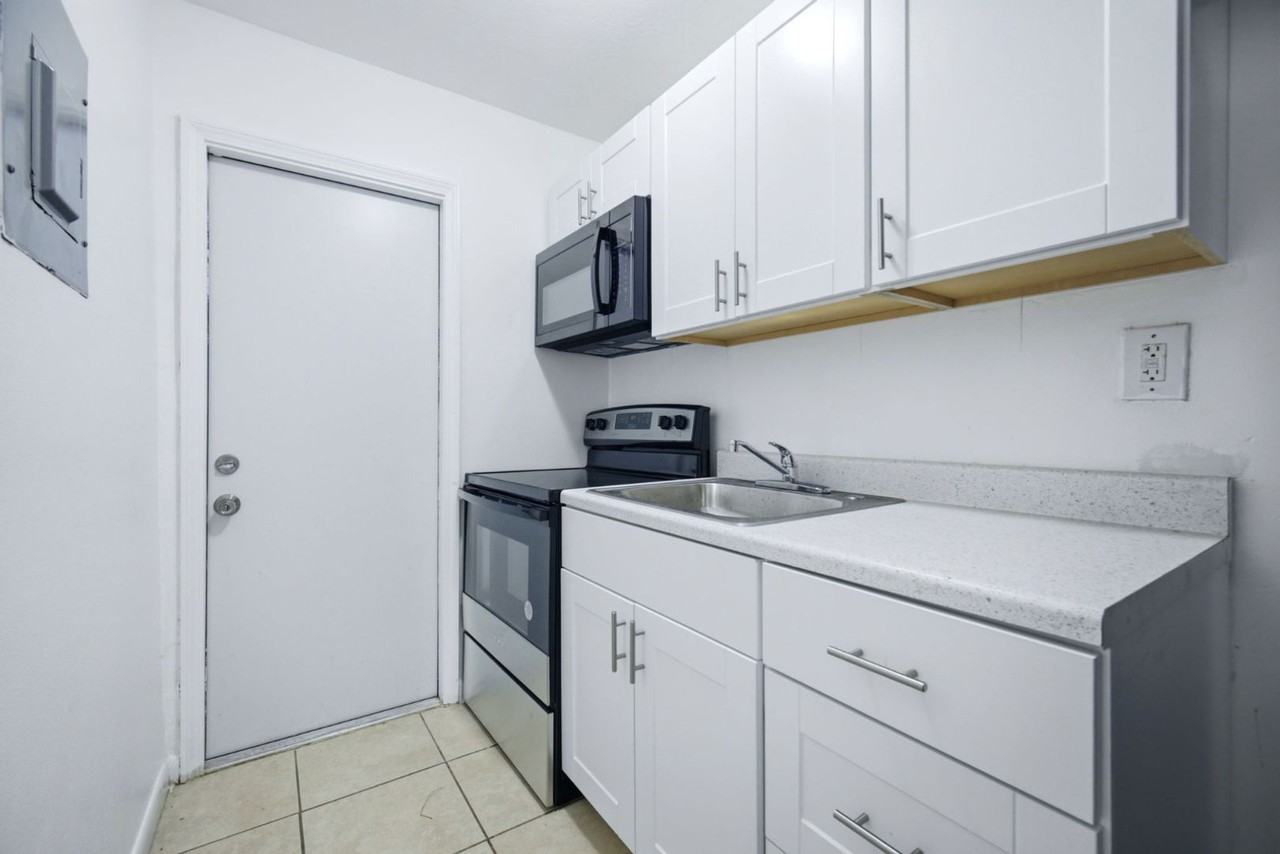 750 NW - Photo 4 of 28