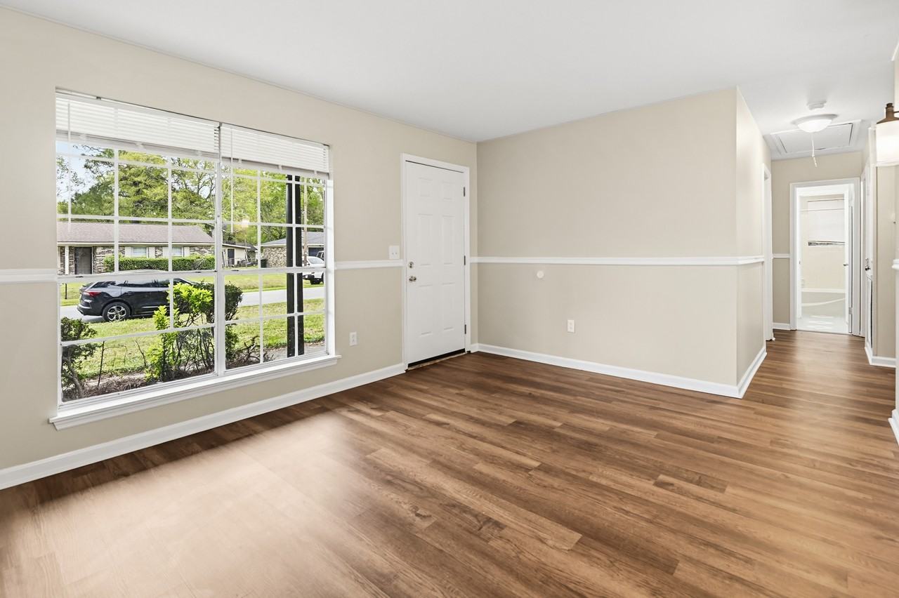 4461 Jenwood St #1 - Photo 5 of 20