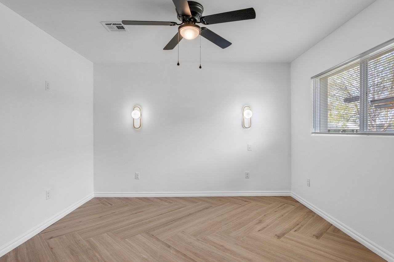 1119 South Rockford Avenue - Photo 6 of 25
