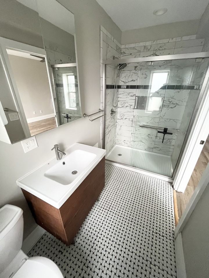 The Canterbury Apartments - Photo 5 of 11