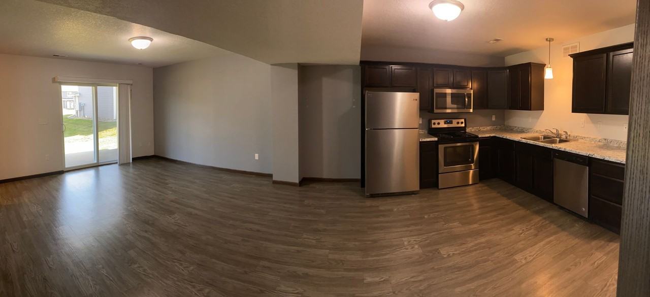 901 East Olive Street - Photo 4 of 45
