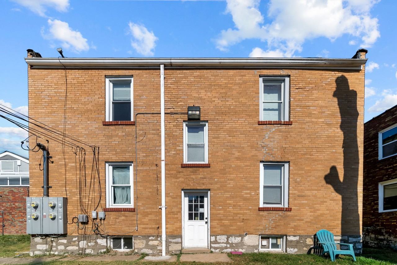 4010-4012 Oleatha Avenue - Photo 3 of 5