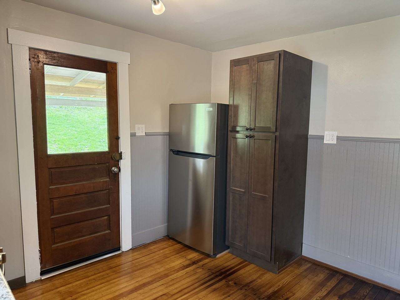 926 W Water St #1 - Photo 4 of 17