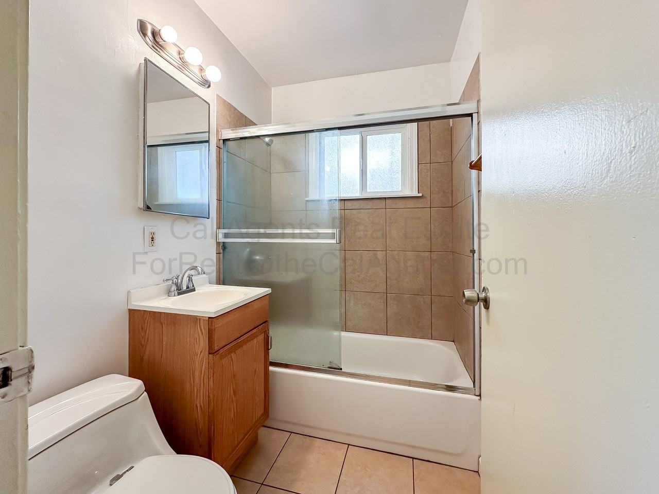 3164 High St #D - Photo 5 of 10