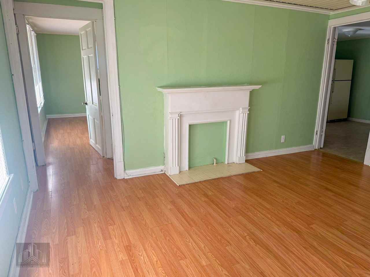 Dudley Creswell - Photo 6 of 36