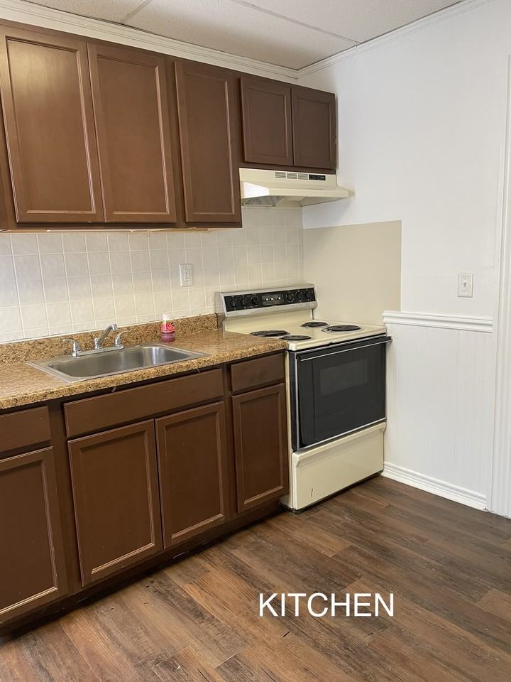 603 E 5th St #4 - Photo 5 of 16