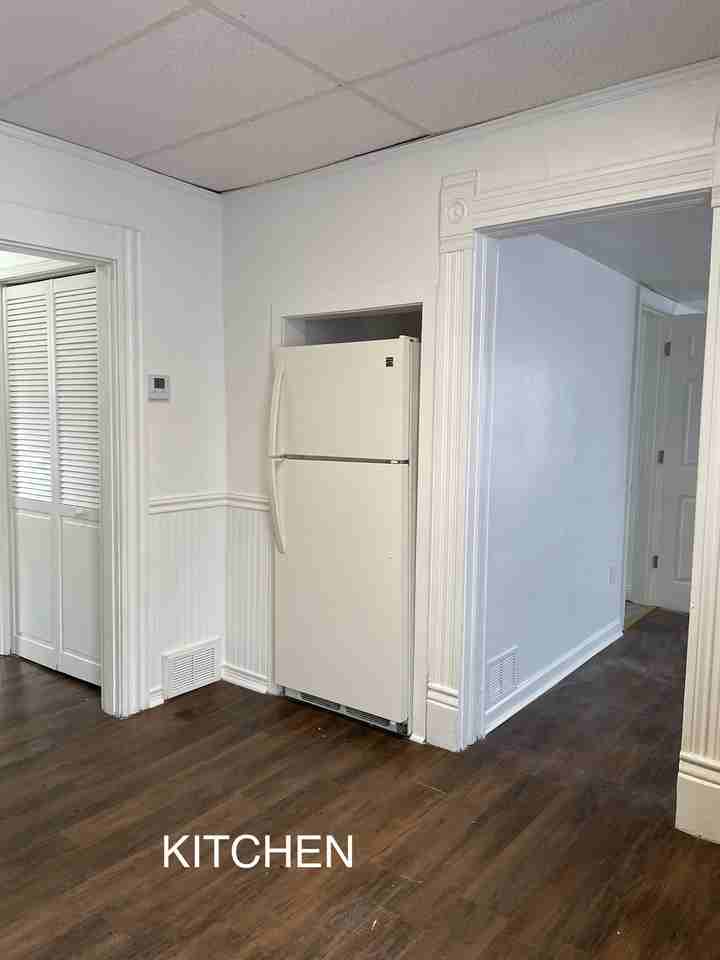 603 E 5th St #4 - Photo 6 of 16