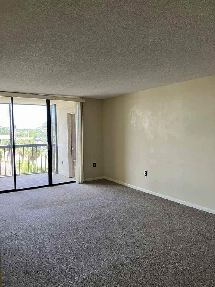 3006 Caring Way 401 Port Charlotte , FL, 33952, Unit 401 - Photo 4 of 21