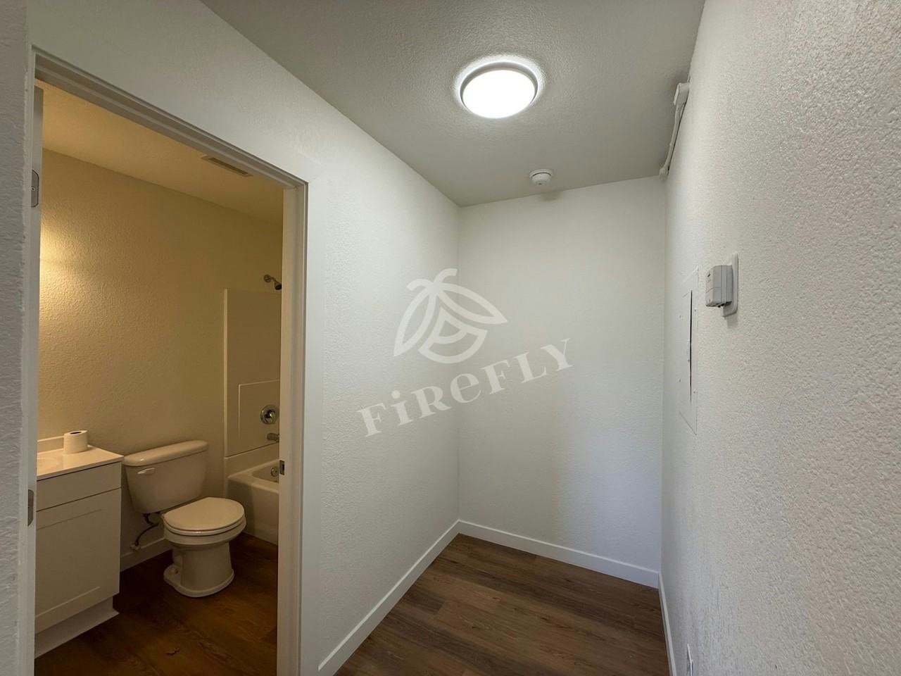 100 N 4th Dr, Unit c - Photo 7 of 11