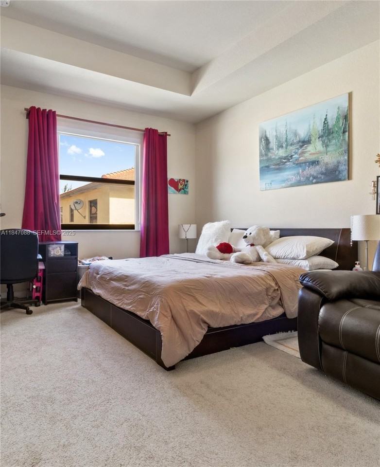 9831 Northwest 88th Lane #9831 - Photo 7 of 10