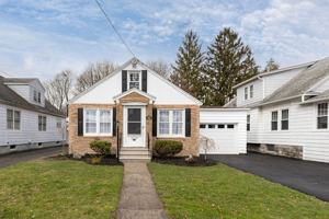 featured image of 505 Roxford Rd S