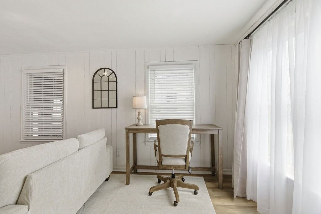 505 Roxford Rd S - Photo 4 of 36