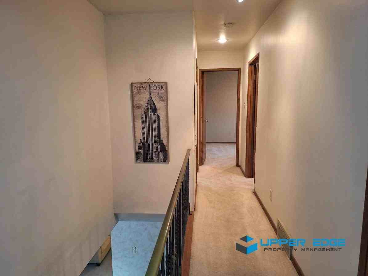 662 Cathcart Street - Photo 6 of 22