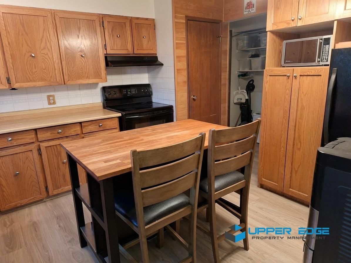 662 Cathcart Street - Photo 3 of 22