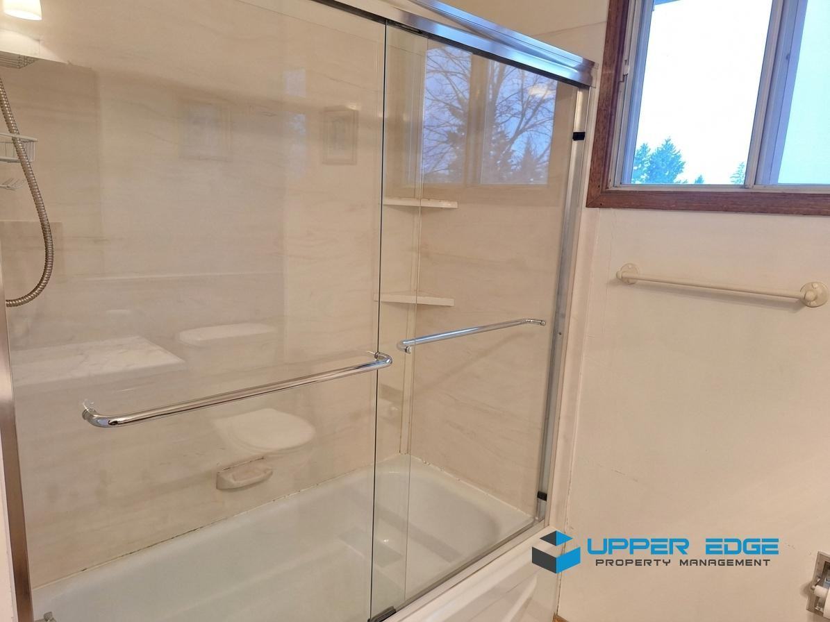 662 Cathcart Street - Photo 7 of 22