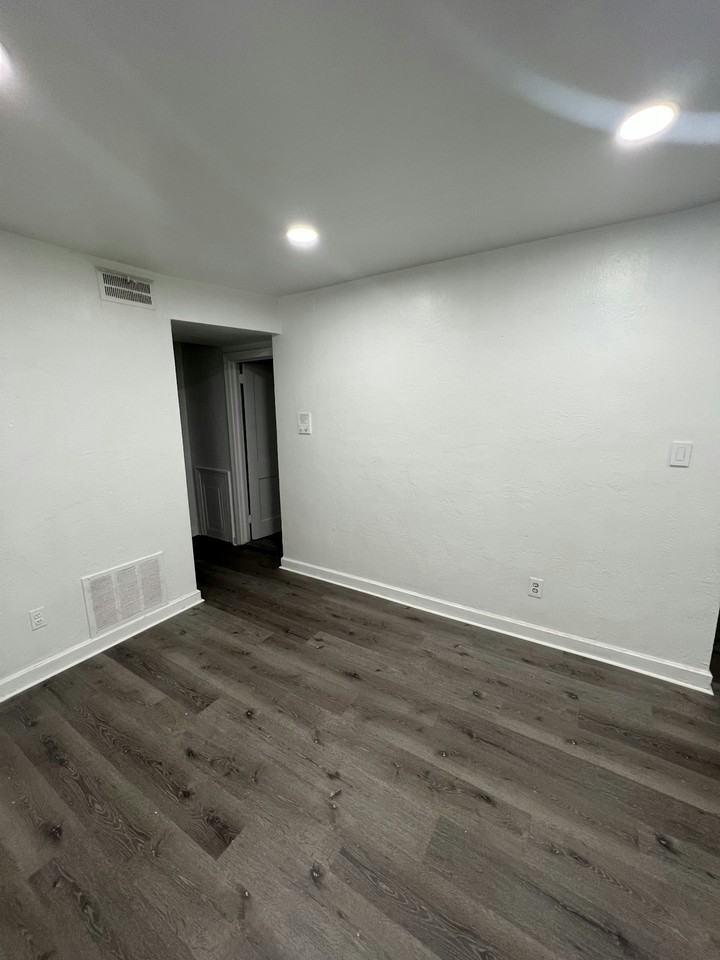 380 East Upsal Street  , Unit 2 - Photo 3 of 9