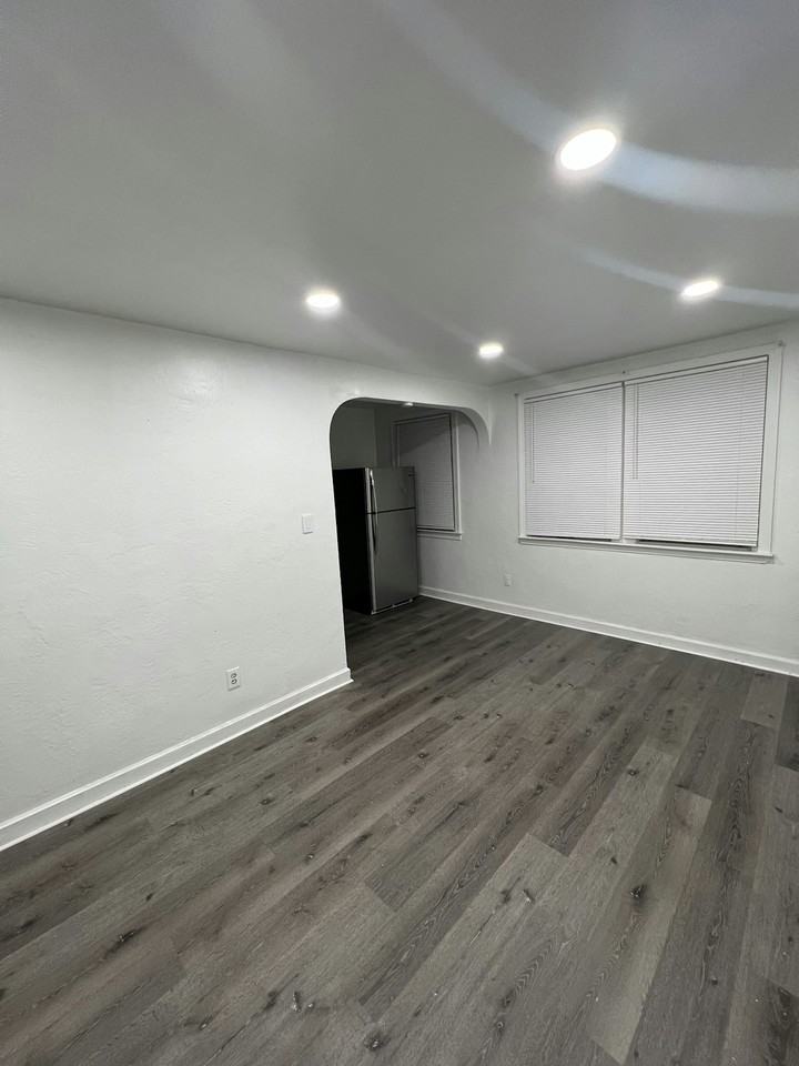 380 East Upsal Street  , Unit 2 - Photo 4 of 9