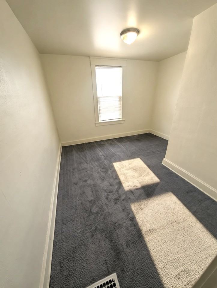 2442 Gibson St #1 - Photo 6 of 8