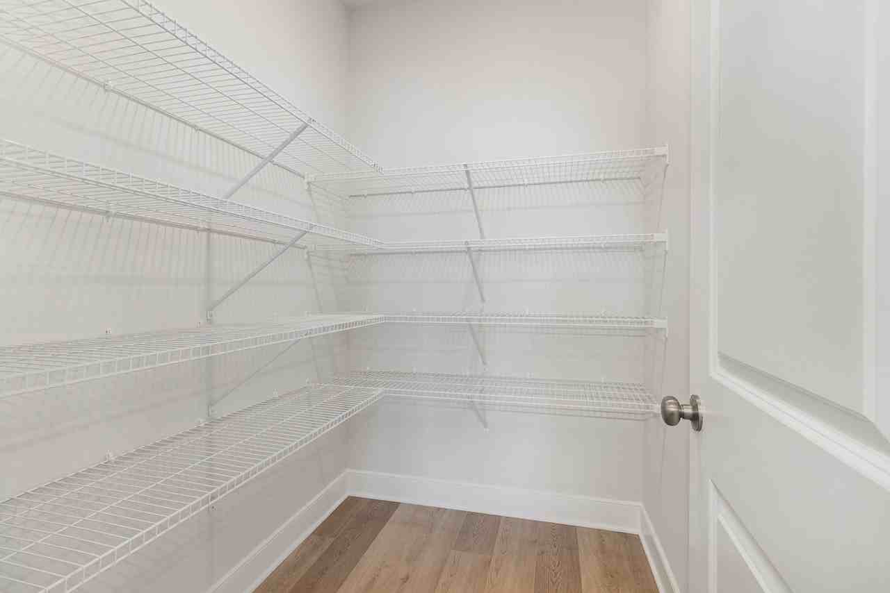 6 Seover Way - Photo 4 of 32