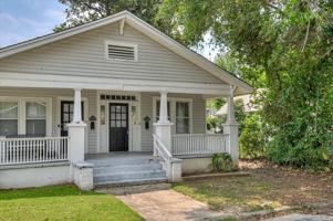 featured image of 106 Ellis St #1