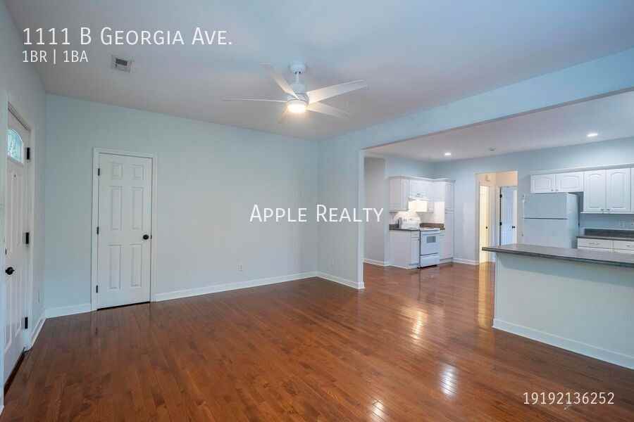 1111 Georgia Ave Apt B - Photo 2 of 20