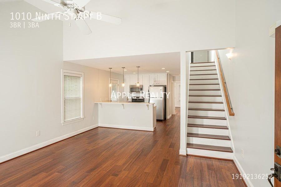 1010 9th St Apt B - Photo 2 of 14