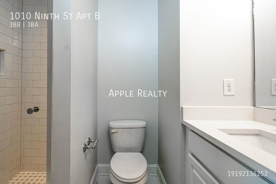 1010 9th St Apt B - Photo 7 of 14